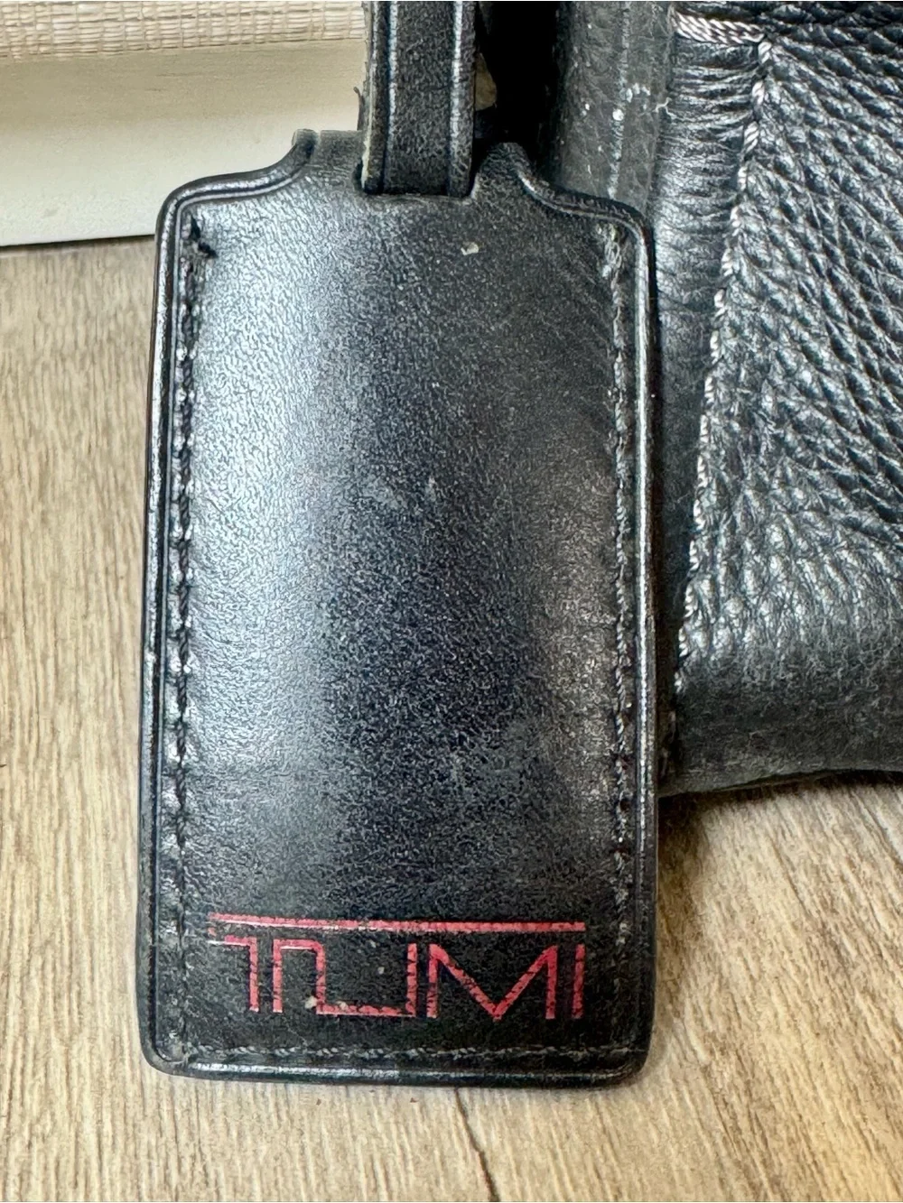 TUMI Black Pebbled Leather Briefcase Laptop Bag Business Messenger Carryall